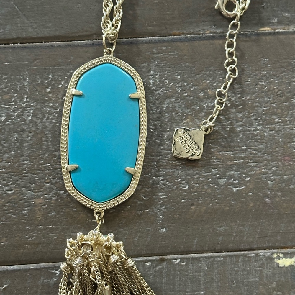 Matching Kendra Scott Necklace & Earrings Set
